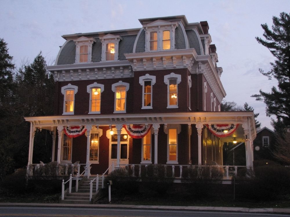 Lovelace Manor Bed And Breakfast Lancaster Exterior photo